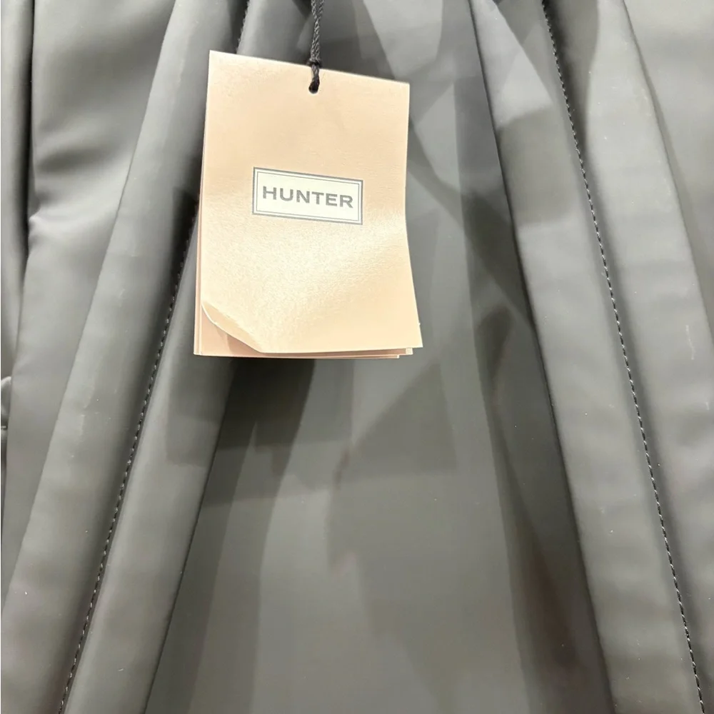 Hunter Black Backpack with Red Zip Pull - Picture 3 of 3
